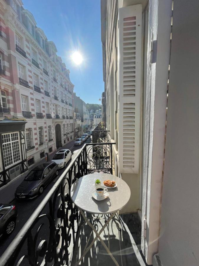 Le Bleu Apartment Трувил сюр Мер Екстериор снимка